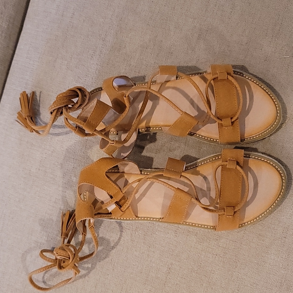 Gladiator Sandals Camel Color 8.5 NWOT